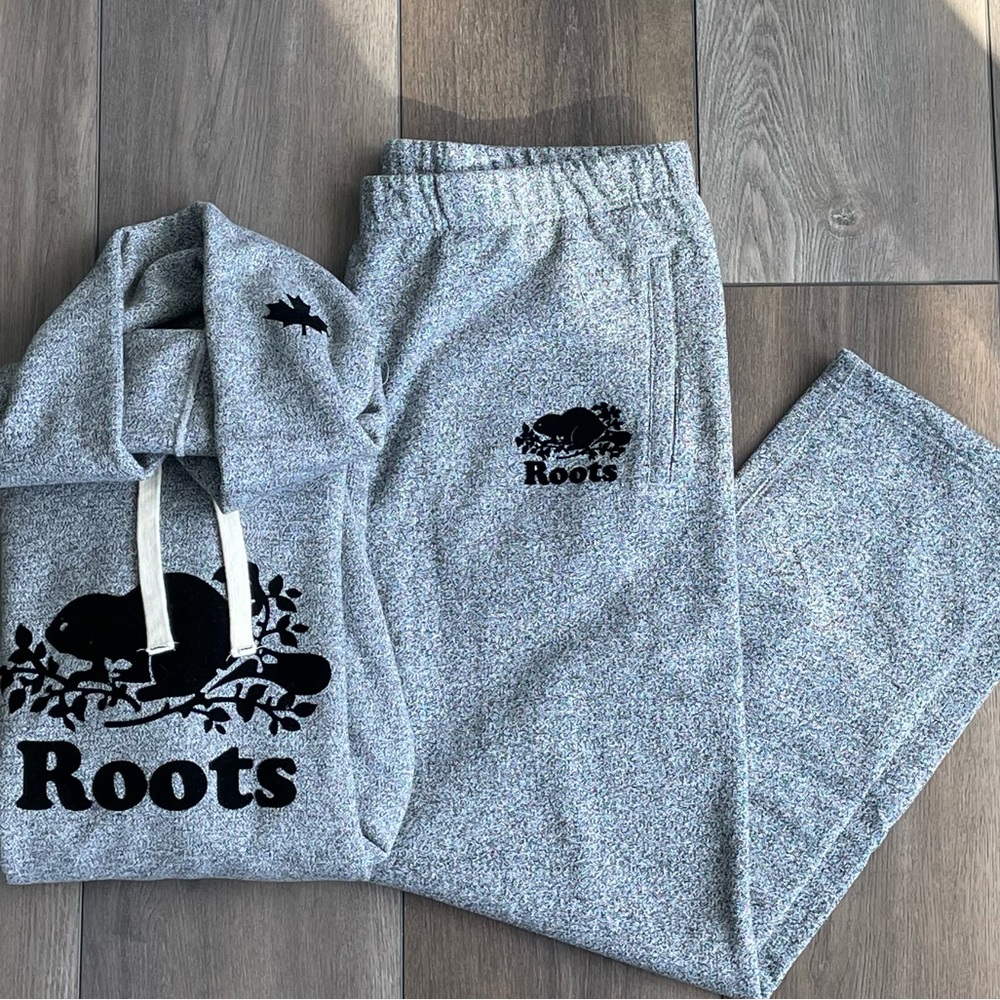 Roots Sweatshirt & Sweatpants Set